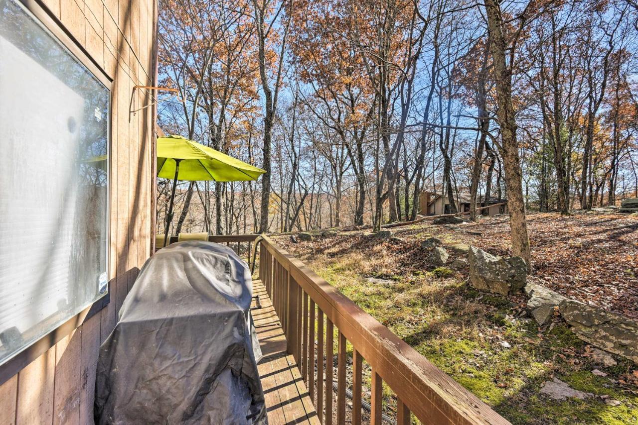 Poconos Vacation Rental With Pool Access And Hot Tub! 布什基尔 外观 照片